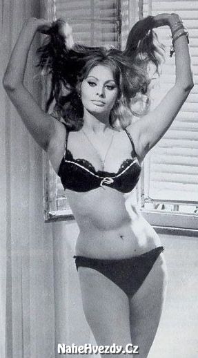 Nahá Sophia Loren. Fotka - 26